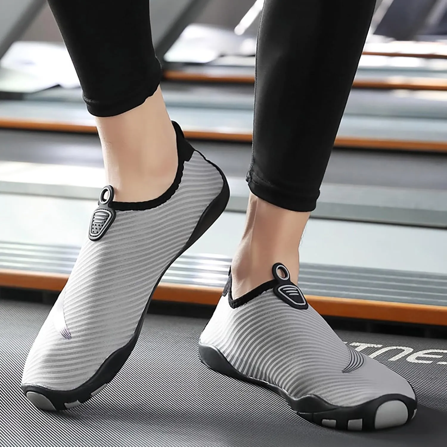 Adult Water Shoes Men Size 10.5 Non Slip Athletic Footwear Wide Toe Water Hiking Shoes for Men Cute Water Shoes for Women Aqua Sports Outdoor Shoes Aqua Socks for Swim Beach Pool Surf Yoga