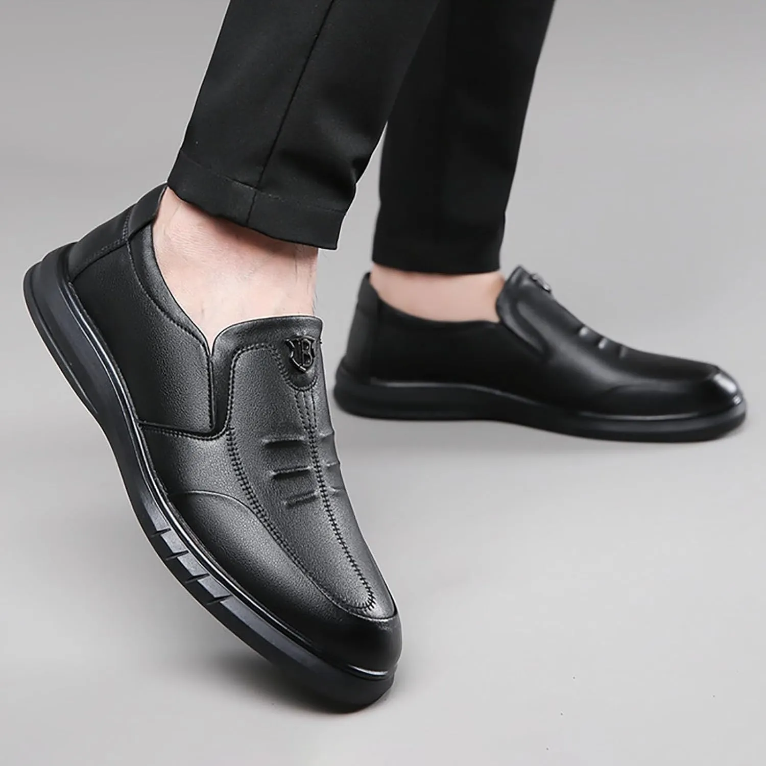 Fashion Cow Leather for Men Soft Sole Casual Driving Shoes， Thick Base Invisible Internal Heel Increase Shoes Men's Leather Breathable Rubber Shoes
