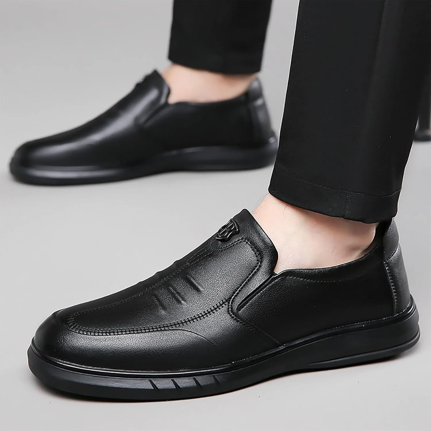 Fashion Cow Leather for Men Soft Sole Casual Driving Shoes， Thick Base Invisible Internal Heel Increase Shoes Men's Leather Breathable Rubber Shoes