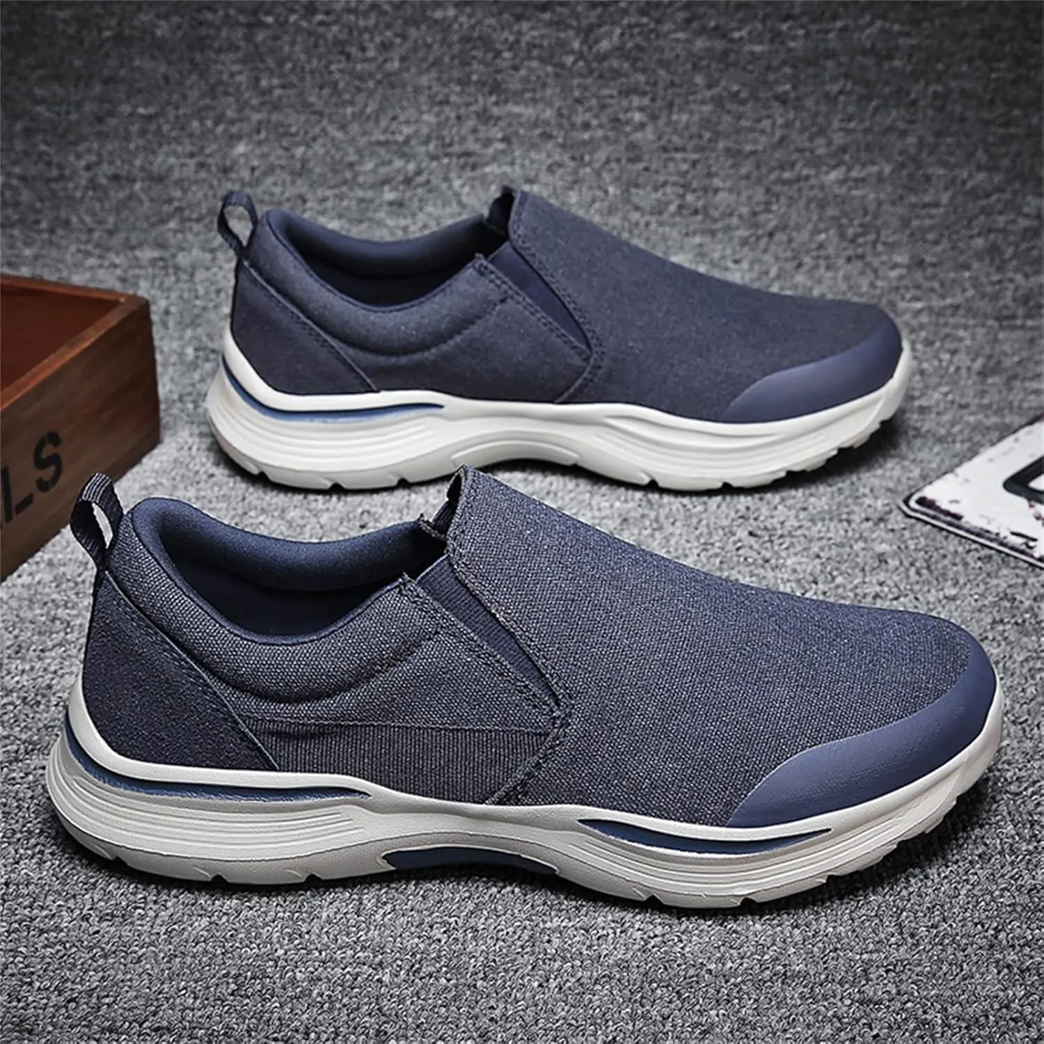 Men's Fashion Casual Canvas Shoes Breathable Anti-Slip Soft Sole Walking Shoes mesh Shoes