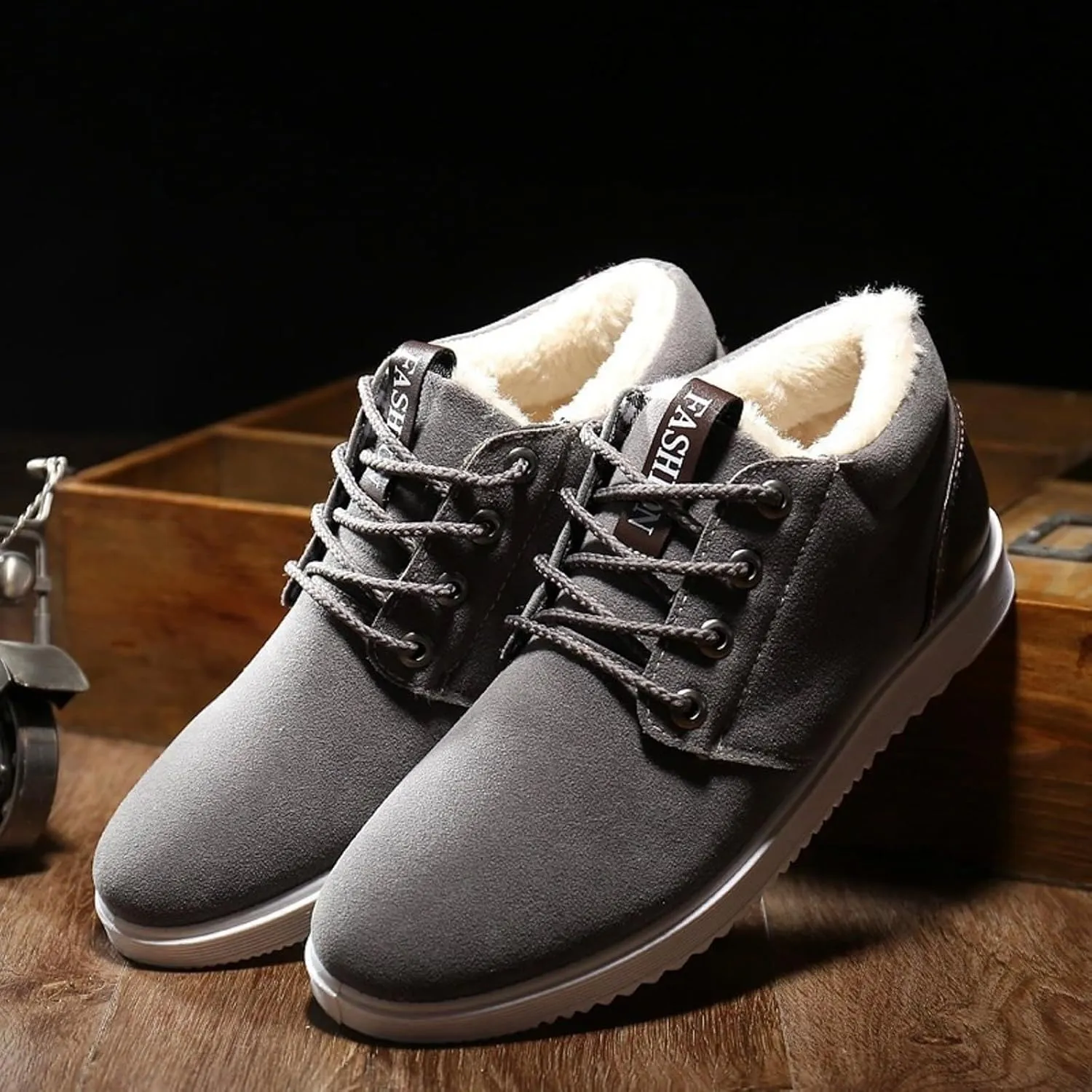 Men's Fashion Sneakers New Winter Men's Snow Boots Cotton Shoes Velvet Thickening Warm Casual Hiking Boots