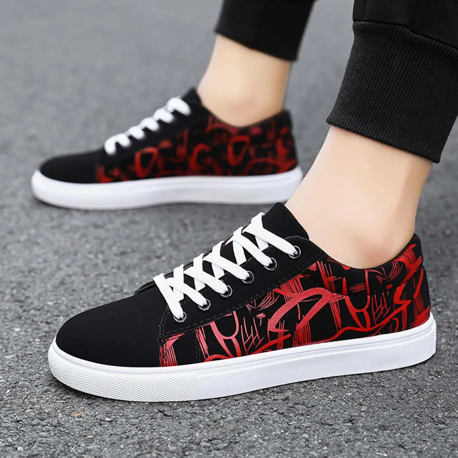 Mens Slip On Men Shoe Flat Low Top Casual Cloth Shoes Fashionable Outdoor Canvas Casual Shoes