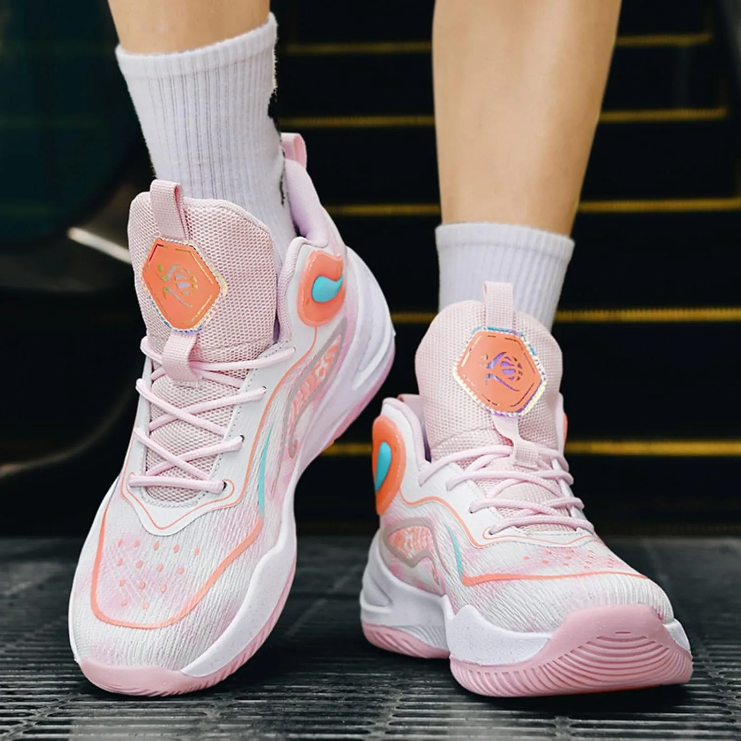 New wear-Resistant high top Basketball Shoes