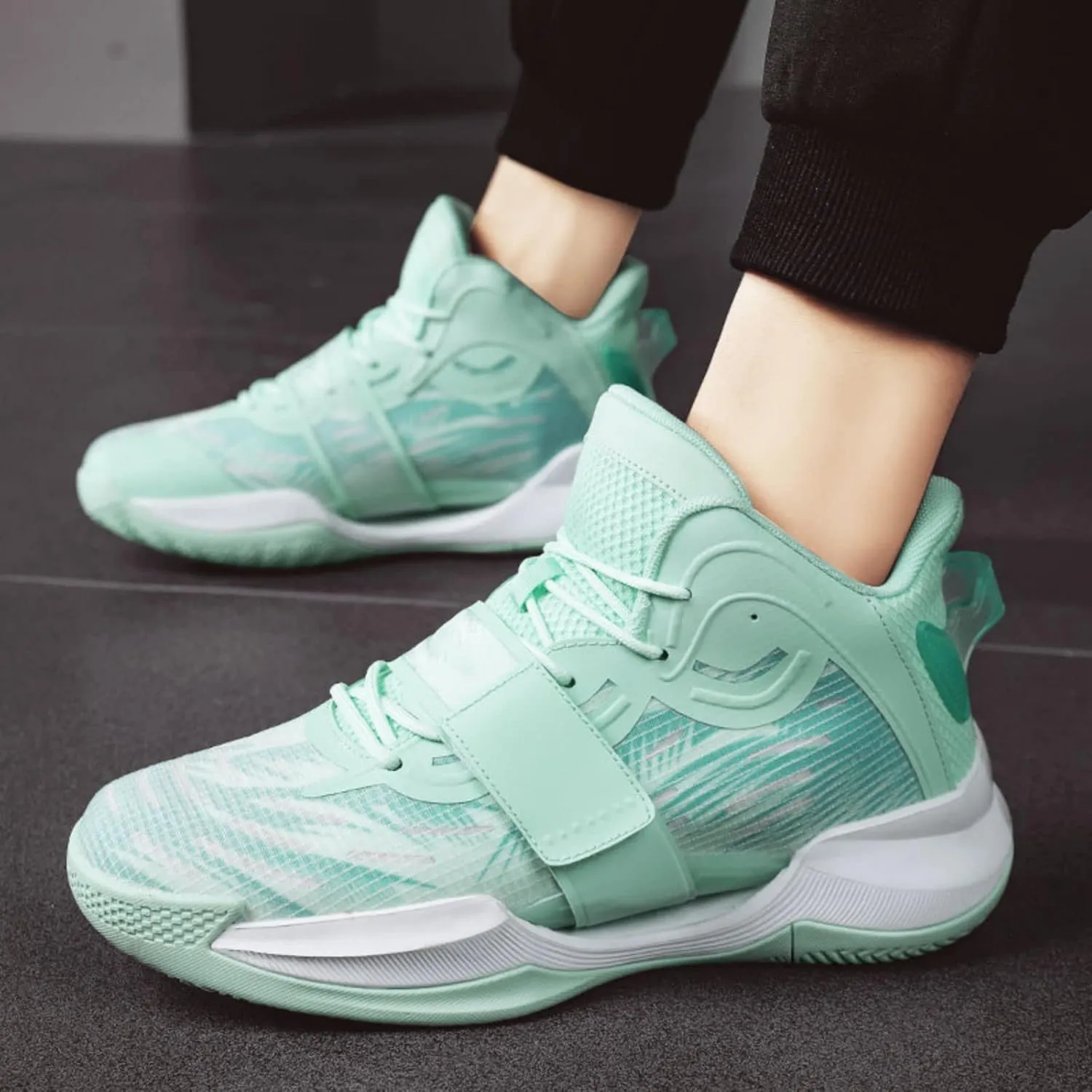Non Slip Fashion Basketball Shoes